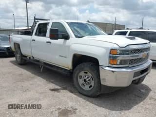 2019 Chevrolet Silverado 2500HD Work Truck z VIN 1GC1KREY2KF142979, wystawiony jako IAAI lot #42477836 z przebiegiem 167 816 mil mil oraz . Historia ofert i sprzedaży dostępna na DreamBid. Obrazek 1.