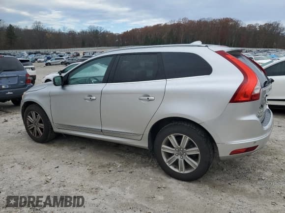 ✅ 2017 Volvo XC60 Inscription • VIN: YV440MRUXH2012801 • Лот: 90123485. Опубликован ранее на Copart с пробегом 104 773 миль. Бесплатный доступ к архиву аукционных продаж из США и подробный отчёт об истории автомобиля на DreamBid. Изображение 2.