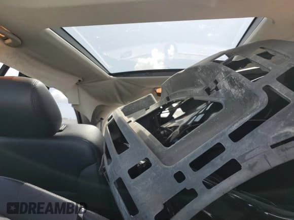 ✅ 2012 Mercedes-Benz R 350 • VIN: 4JGCB5HE1CA142775 • Lot: 66994145. Wystawiony na Copart z przebiegiem 171 243 mil. Bezpłatny archiwum sprzedaży aukcyjnych z USA i szczegółowy raport historii pojazdu na DreamBid. Zdjęcie 10.