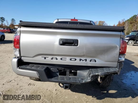 ✅ 2020 Toyota Tacoma SR • VIN: 3TYSZ5AN1LT000519 • Лот: 91692835. Опубликован ранее на Copart с пробегом 60 878 миль. Бесплатный доступ к архиву аукционных продаж из США и подробный отчёт об истории автомобиля на DreamBid. Изображение 6.