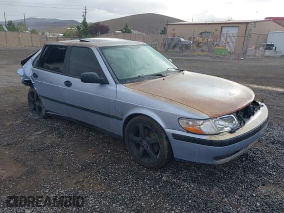 ✅ 1999 Saab 9-3 SE • VIN: YS3DF55NXX2008146 • Lot: 43344483. Wystawiony na IAAI z przebiegiem Nie podano. Bezpłatny archiwum sprzedaży aukcyjnych z USA i szczegółowy raport historii pojazdu na DreamBid. Zdjęcie 1.