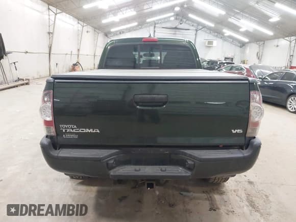 ✅ 2012 Toyota Tacoma • VIN: 3TMMU4FN1CM041111 • Lot: 43211995. Listed on IAAI with 196,372 mi. Free auction sales archive from the USA and detailed vehicle history report at DreamBid. Image 16.