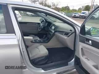 2016 Hyundai Sonata Limited z VIN 5NPE34AF7GH428958, wystawiony jako IAAI lot #43428967 z przebiegiem 31 236 mil mil oraz . Historia ofert i sprzedaży dostępna na DreamBid. Obrazek 5.