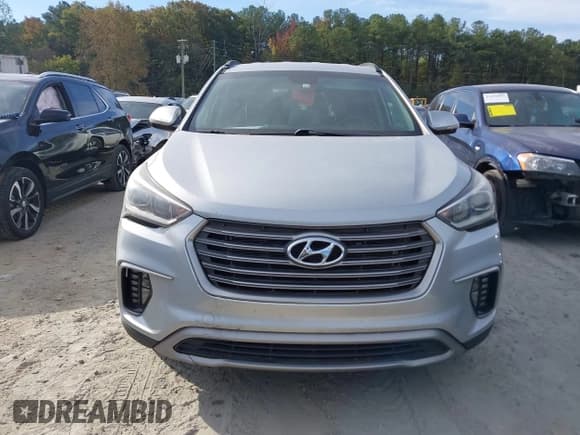 ✅ 2017 Hyundai Santa Fe SE • VIN: KM8SN4HF1HU215249 • Lot: 43508975. Listed on IAAI with 188,881 mi. Free auction sales archive from the USA and detailed vehicle history report at DreamBid. Image 12.