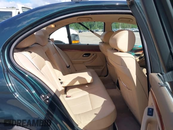 ✅ 2000 BMW 5 Series 528i • VIN: WBADM6348YGU15509 • Lot: 43055627. Listed on IAAI with 139,955 mi. Free auction sales archive from the USA and detailed vehicle history report at DreamBid. Image 8.