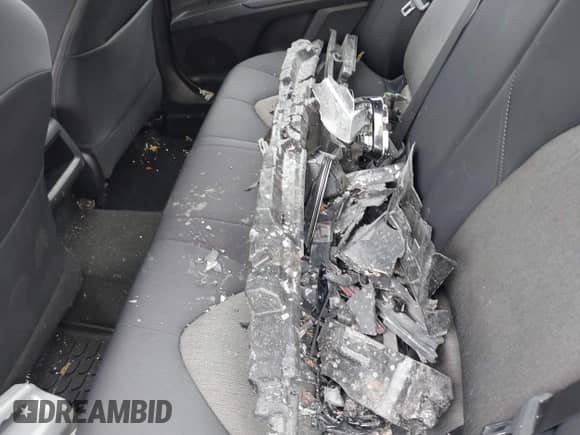 2021 Toyota Camry LE z VIN 4T1C11BK7MU036762, wystawiony jako IAAI lot #42247569 z przebiegiem Nie podano mil oraz . Historia ofert i sprzedaży dostępna na DreamBid. Obrazek 12.