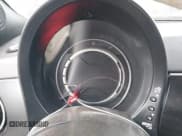 ✅ 2017 FIAT 500e • VIN: 3C3CFFGE2HT557785 • Lot: 41588600. Wystawiony na IAAI z przebiegiem 76 300 mil. Bezpłatny archiwum sprzedaży aukcyjnych z USA i szczegółowy raport historii pojazdu na DreamBid. Zdjęcie 7.