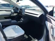 ✅ 2026 Tesla Model Y Long Range Launch Series • VIN: 7SAYGDEE6TF356259 • Лот: 42583010. Опубликован ранее на IAAI с пробегом 738 миль. Бесплатный доступ к архиву аукционных продаж из США и подробный отчёт об истории автомобиля на DreamBid. Изображение 5.