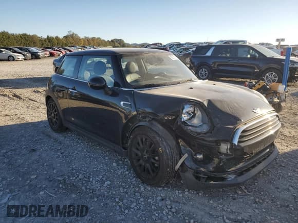 ✅ 2018 MINI Hardtop Cooper • VIN: WMWXP5C58J2G62316 • Lot: 89538315. Listed on Copart with 70,418 mi. Free auction sales archive from the USA and detailed vehicle history report at DreamBid. Image 4.