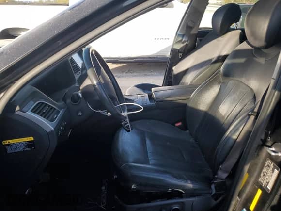 2015 Hyundai Genesis 3.8L z VIN KMHGN4JE7FU052773, wystawiony jako Copart lot #75407804 z przebiegiem 120 241 mil mil oraz Szkoda całkowita • Salvage title. Historia ofert i sprzedaży dostępna na DreamBid. Obrazek 7.