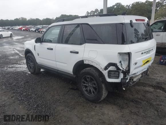 ✅ 2024 Ford Bronco Sport Big Bend • VIN: 3FMCR9B63RRE58598 • Lot: 43546089. Wystawiony na IAAI z przebiegiem 14 260 mil. Bezpłatny archiwum sprzedaży aukcyjnych z USA i szczegółowy raport historii pojazdu na DreamBid. Zdjęcie 3.