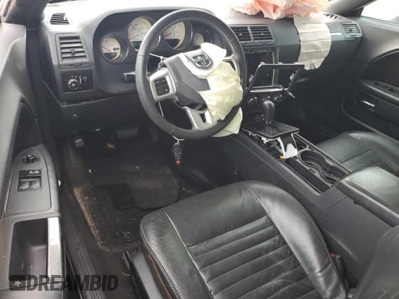 ✅ 2013 Dodge Challenger SXT • VIN: 2C3CDYAG7DH734202 • Lot: 68689034. Wystawiony na Copart z przebiegiem 107 343 mil. Bezpłatny archiwum sprzedaży aukcyjnych z USA i szczegółowy raport historii pojazdu na DreamBid. Zdjęcie 8.