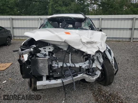 ✅ 2025 Toyota Tundra SR5 • VIN: 5TFWA5DB9SX281063 • Lot: 59285285. Listed on Copart with 2,411 mi. Free auction sales archive from the USA and detailed vehicle history report at DreamBid. Image 5.