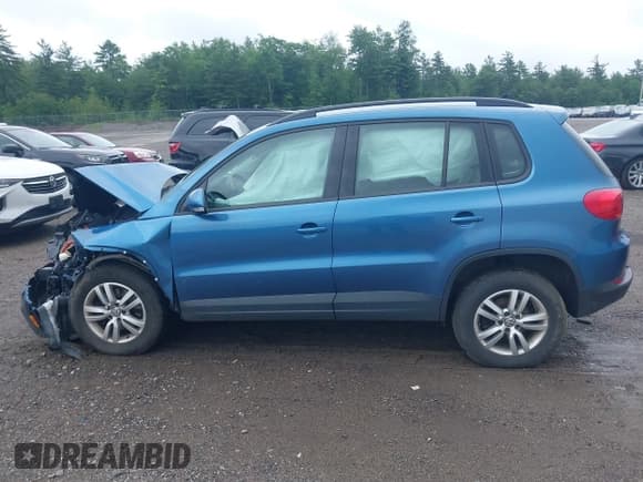 ✅ 2017 Volkswagen Tiguan S • VIN: WVGBV7AX2HW513009 • Лот: 42651378. Опубликован ранее на IAAI с пробегом 82 789 миль. Бесплатный доступ к архиву аукционных продаж из США и подробный отчёт об истории автомобиля на DreamBid. Изображение 15.