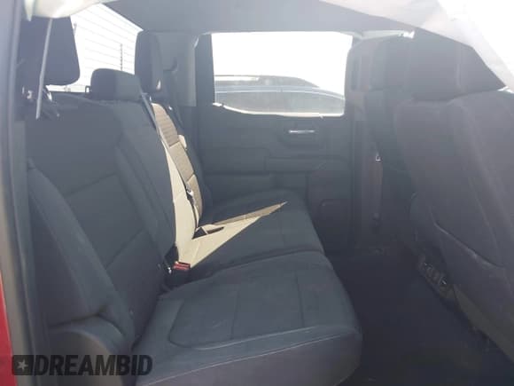 ✅ 2019 Chevrolet Silverado 1500 LT • VIN: 1GCUYDED2KZ162952 • Lot: 43229449. Wystawiony na IAAI z przebiegiem 66 559 mil. Bezpłatny archiwum sprzedaży aukcyjnych z USA i szczegółowy raport historii pojazdu na DreamBid. Zdjęcie 8.