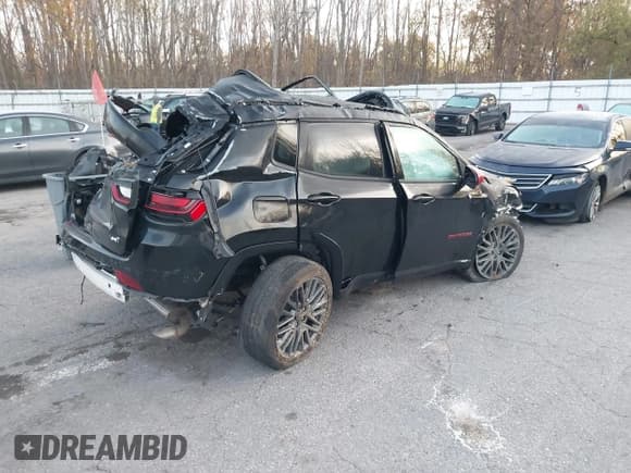 ✅ 2023 Jeep Compass (RED) Edition • VIN: 3C4NJDCN7PT558118 • Lot: 40698087. Listed on IAAI with Not provided. Free auction sales archive from the USA and detailed vehicle history report at DreamBid. Image 4.