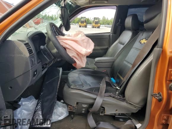 ✅ 2004 Chevrolet Colorado 1SB LS Z85 • VIN: 1GCCS136148138795 • Лот: 57050525. Опубликован ранее на Copart с пробегом 105 048 миль. Бесплатный доступ к архиву аукционных продаж из США и подробный отчёт об истории автомобиля на DreamBid. Изображение 7.