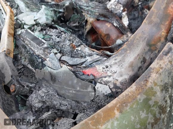 ✅ 2009 Chevrolet Silverado 1500 LS • VIN: 1GCEK19C29Z156410 • Lot: 42822509. Listed on IAAI with Not provided. Free auction sales archive from the USA and detailed vehicle history report at DreamBid. Image 9.