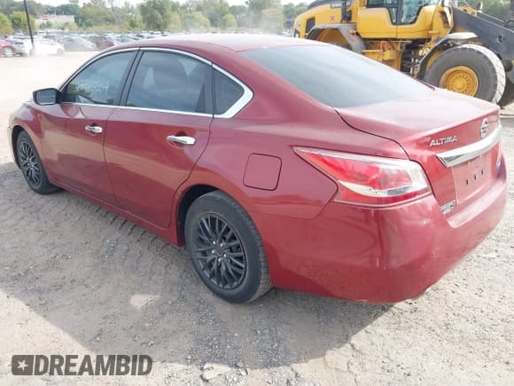 ✅ 2013 Nissan Altima SV • VIN: 1N4AL3AP0DN501249 • Лот: 43315004. Опубликован ранее на IAAI с пробегом 171 005 миль. Бесплатный доступ к архиву аукционных продаж из США и подробный отчёт об истории автомобиля на DreamBid. Изображение 3.