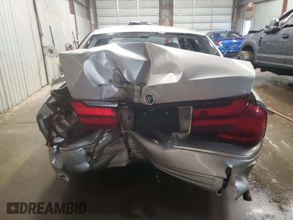 ✅ 2003 Mercury Grand Marquis LS Premium • VIN: 2MEFM75W83X695501 • Lot: 87288885. Listed on Copart with 49,656 mi. Free auction sales archive from the USA and detailed vehicle history report at DreamBid. Image 6.