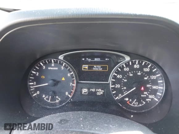 ✅ 2013 Nissan Pathfinder Platinum • VIN: 5N1AR2MM6DC633296 • Lot: 42295136. Listed on IAAI with 140,149 mi. Free auction sales archive from the USA and detailed vehicle history report at DreamBid. Image 7.