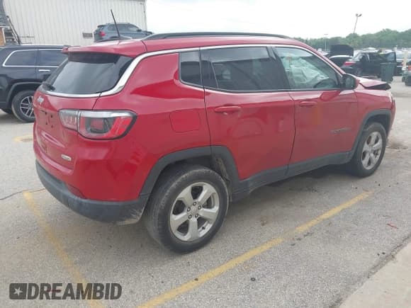 ✅ 2019 Jeep Compass Latitude • VIN: 3C4NJDBB7KT790623 • Lot: 42671933. Listed on IAAI with 132,807 mi. Free auction sales archive from the USA and detailed vehicle history report at DreamBid. Image 4.