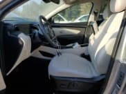 ✅ 2024 Hyundai Tucson SEL • VIN: 5NMJF3DE3RH411268 • Lot: 73893024. Wystawiony na Copart z przebiegiem 2 917 mil. Bezpłatny archiwum sprzedaży aukcyjnych z USA i szczegółowy raport historii pojazdu na DreamBid. Zdjęcie 7.