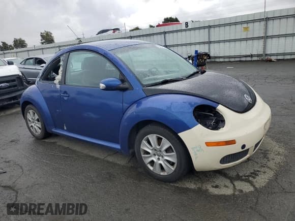 ✅ 2008 Volkswagen Beetle S • VIN: 3VWPW31C18M515926 • Lot: 82487915. Wystawiony na Copart z przebiegiem 171 898 mil. Bezpłatny archiwum sprzedaży aukcyjnych z USA i szczegółowy raport historii pojazdu na DreamBid. Zdjęcie 4.