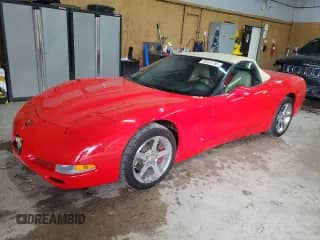 1999 Chevrolet Corvette z VIN 1G1YY32G0X5130308, wystawiony jako Copart lot #82027755 z przebiegiem 128 991 mil mil oraz Czysty tytuł • Clean title. Historia ofert i sprzedaży dostępna na DreamBid. Obrazek 1.