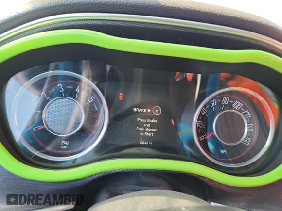 ✅ 2016 Dodge Challenger R/T Plus • VIN: 2C3CDZBT9GH125599 • Лот: 67208385. Опубликован ранее на Copart с пробегом 62 642 миль. Бесплатный доступ к архиву аукционных продаж из США и подробный отчёт об истории автомобиля на DreamBid. Изображение 9.