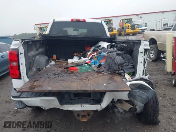 ✅ 2016 Chevrolet Silverado 2500HD LT • VIN: 1GC1KVEG1GF255684 • Lot: 42364009. Listed on IAAI with 114,467 mi. Free auction sales archive from the USA and detailed vehicle history report at DreamBid. Image 17.