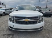 ✅ 2018 Chevrolet Suburban LT • VIN: 1GNSKHKC7JR126448 • Lot: 76204934. Wystawiony na Copart z przebiegiem 190 846 mil. Bezpłatny archiwum sprzedaży aukcyjnych z USA i szczegółowy raport historii pojazdu na DreamBid. Zdjęcie 5.