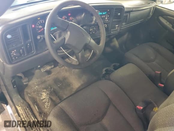 ✅ 2003 Chevrolet Silverado 1500 LS • VIN: 2GCEC19X331330887 • Lot: 62511325. Wystawiony na Copart z przebiegiem 151 149 mil. Bezpłatny archiwum sprzedaży aukcyjnych z USA i szczegółowy raport historii pojazdu na DreamBid. Zdjęcie 8.