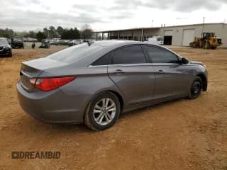 ✅ 2011 Hyundai Sonata GLS • VIN: 5NPEB4AC7BH140391 • Lot: 45753064. Listed on Copart with 119,443 mi. Free auction sales archive from the USA and detailed vehicle history report at DreamBid. Image 3.