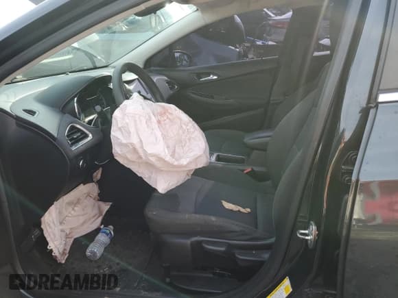 ✅ 2018 Chevrolet Cruze LT • VIN: 1G1BE5SM3J7210651 • Lot: 58579493. Listed on Copart with 111,738 mi. Free auction sales archive from the USA and detailed vehicle history report at DreamBid. Image 7.