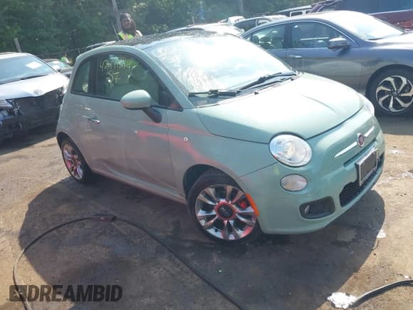 ✅ 2015 FIAT 500 Sport • VIN: 3C3CFFBR7FT560611 • Lot: 42471214. Wystawiony na IAAI z przebiegiem 80 625 mil. Bezpłatny archiwum sprzedaży aukcyjnych z USA i szczegółowy raport historii pojazdu na DreamBid. Zdjęcie 1.