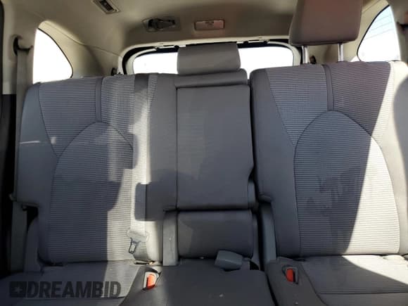 ✅ 2021 Toyota Highlander Hybrid LE • VIN: 5TDBBRCH4MS515871 • Lot: 71427455. Listed on Copart with 76,049 mi. Free auction sales archive from the USA and detailed vehicle history report at DreamBid. Image 10.