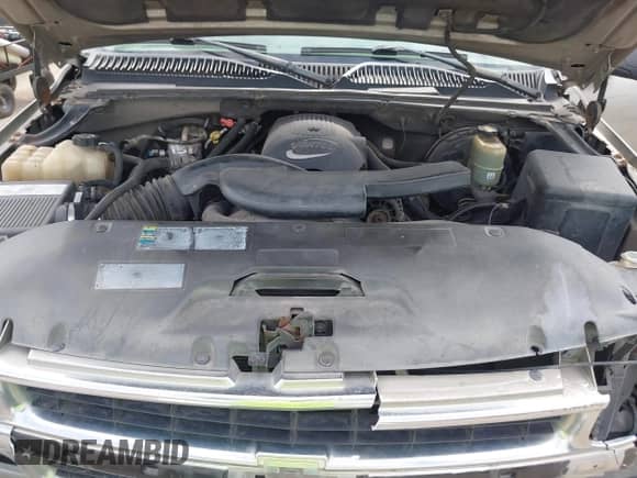 2002 Chevrolet Tahoe LS with VIN 1GNEC13Z42R246617, listed as a IAAI auction lot 42675524 with 306,596 mi miles and . Bid and sale history available at DreamBid. Image 10.