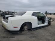 ✅ 2016 Dodge Challenger R/T • VIN: 2C3CDZBT2GH202040 • Lot: 53693525. Wystawiony na Copart z przebiegiem Nie podano. Bezpłatny archiwum sprzedaży aukcyjnych z USA i szczegółowy raport historii pojazdu na DreamBid. Zdjęcie 3.