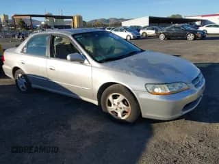1998 Honda Accord EX с VIN 1HGCG6678WA202671, выставлен на аукционе IAAI как лот 43584354 с пробегом 161 555 миль миль и . История ставок и продаж доступна на DreamBid. Изображение 1.