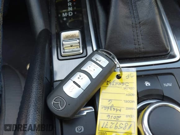 ✅ 2016 Mazda 6 i Sport • VIN: JM1GJ1U55G1421823 • Lot: 43693001. Wystawiony na IAAI z przebiegiem 176 851 mil. Bezpłatny archiwum sprzedaży aukcyjnych z USA i szczegółowy raport historii pojazdu na DreamBid. Zdjęcie 11.