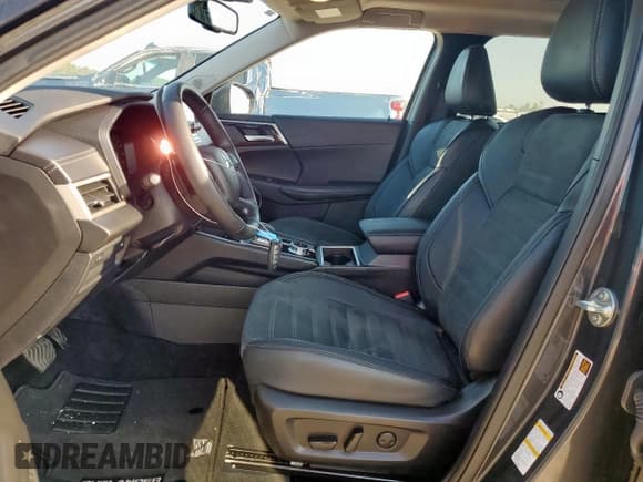 ✅ 2024 Mitsubishi Outlander SE • VIN: JA4J3VA85RZ087149 • Лот: 80071835. Опубликован ранее на Copart с пробегом 5 253 миль. Бесплатный доступ к архиву аукционных продаж из США и подробный отчёт об истории автомобиля на DreamBid. Изображение 7.