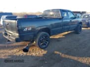 ✅ 2004 Chevrolet Silverado 2500HD LS • VIN: 1GCHK29224E242665 • Lot: 41378387. Wystawiony na IAAI z przebiegiem Nie podano. Bezpłatny archiwum sprzedaży aukcyjnych z USA i szczegółowy raport historii pojazdu na DreamBid. Zdjęcie 4.