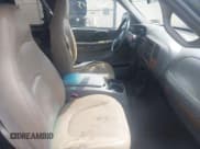 ✅ 1999 Ford F-150 XL • VIN: 2FTRX08L8XCB13909 • Lot: 43072515. Listed on IAAI with 219,146 mi. Free auction sales archive from the USA and detailed vehicle history report at DreamBid. Image 5.