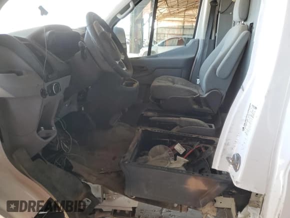 ✅ 2016 Ford Transit Cargo • VIN: 1FTYR2CM8GKA83775 • Lot: 80872255. Listed on Copart with Not provided. Free auction sales archive from the USA and detailed vehicle history report at DreamBid. Image 7.