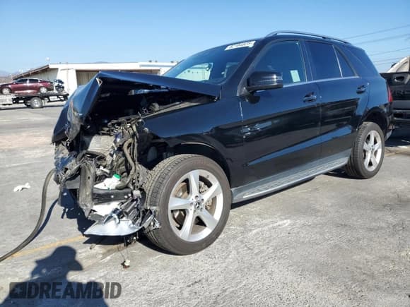 ✅ 2017 Mercedes-Benz GLE 350 • VIN: 4JGDA5JB7HA937635 • Lot: 82184825. Wystawiony na Copart z przebiegiem 78 839 mil. Bezpłatny archiwum sprzedaży aukcyjnych z USA i szczegółowy raport historii pojazdu na DreamBid. Zdjęcie 1.