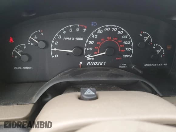 ✅ 2002 Ford Explorer • VIN: 1FMZU75EX2UB59396 • Lot: 43934055. Wystawiony na Copart z przebiegiem 228 617 mil. Bezpłatny archiwum sprzedaży aukcyjnych z USA i szczegółowy raport historii pojazdu na DreamBid. Zdjęcie 9.