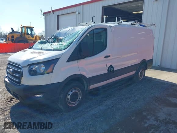 ✅ 2020 Ford Transit Cargo • VIN: 1FTBR1Y8XLKA84383 • Lot: 41519121. Wystawiony na IAAI z przebiegiem 61 410 mil. Bezpłatny archiwum sprzedaży aukcyjnych z USA i szczegółowy raport historii pojazdu na DreamBid. Zdjęcie 17.