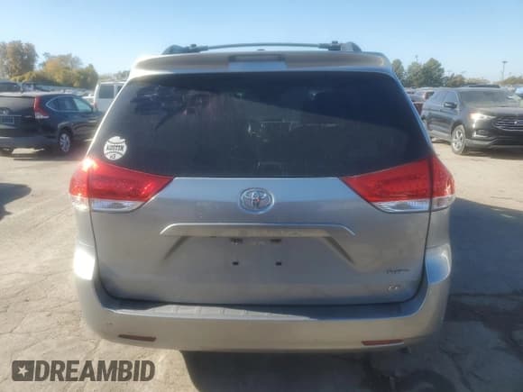 ✅ 2012 Toyota Sienna LE • VIN: 5TDKK3DC5CS269802 • Lot: 91112785. Wystawiony na Copart z przebiegiem 165 797 mil. Bezpłatny archiwum sprzedaży aukcyjnych z USA i szczegółowy raport historii pojazdu na DreamBid. Zdjęcie 6.