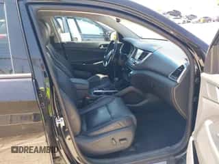 ✅ 2018 Hyundai Tucson Limited • VIN: KM8J33A2XJU771259 • Лот: 43279542. Размещён на IAAI с пробегом 101 469 миль миль. Получите бесплатный доступ к архиву аукционных продаж из США и посмотрите подробный отчёт об истории автомобиля на DreamBid. Изображение 5.